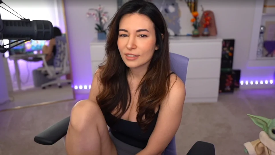 Alinity Opens Up About Her Breakup After Her Boyfriend… | EarlyGame