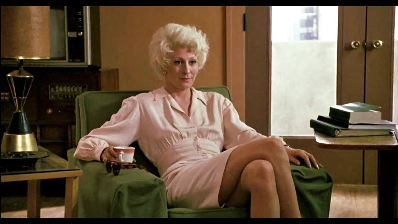 Anjelica Huston The Grifters 1990