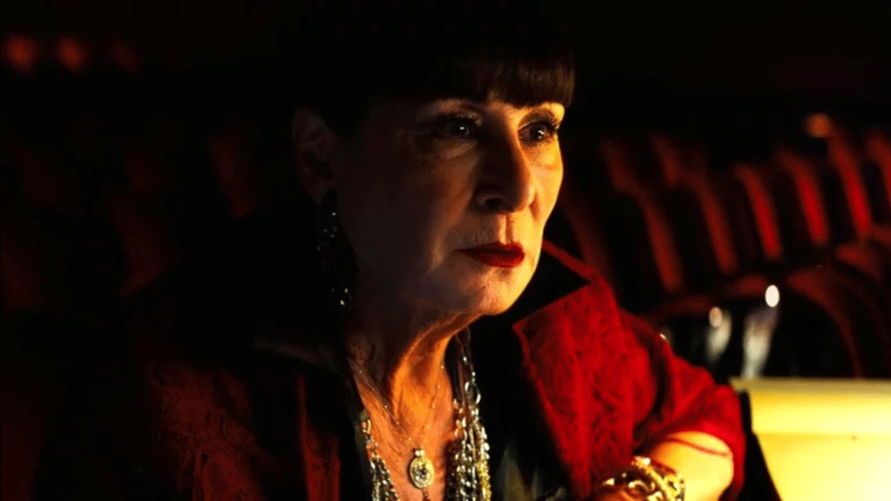 Anjelica Huston