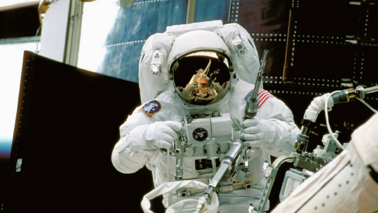 Astronaut gets canceled by Reddit mod 2