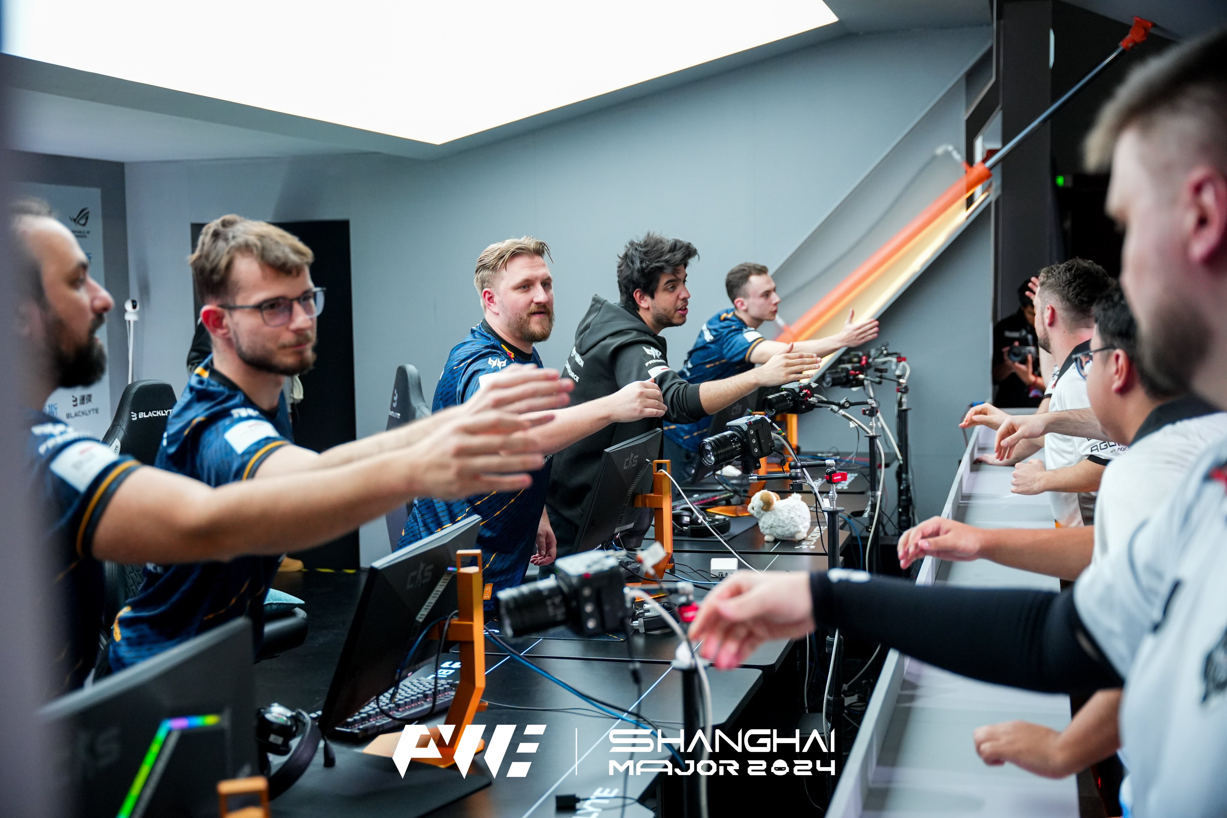 BIG 0 2 start Shanghai Major