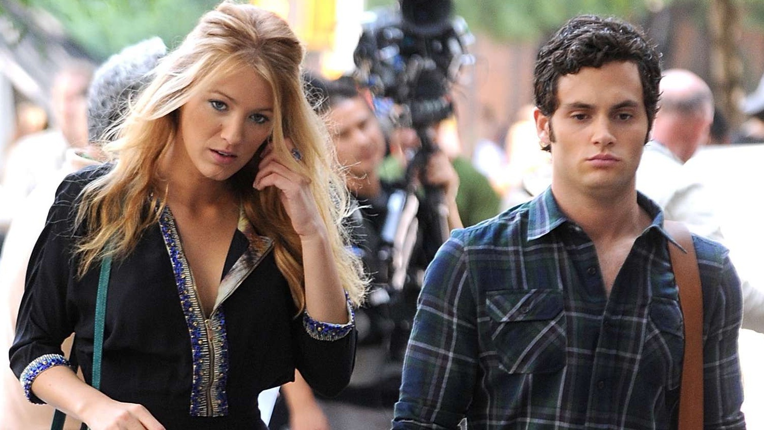 Blake Lively and Penn Badgley Gossip Girl 1