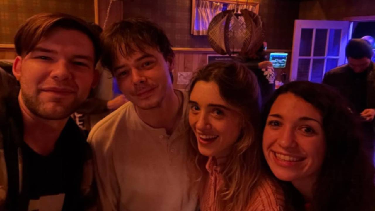 Charlie Heaton Natalie Dryer und ihr Stunt Doubles