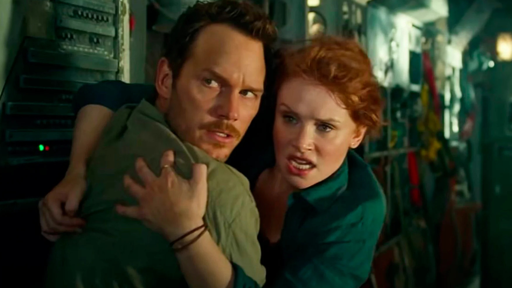 Chris Pratt and Bryce Dallas Howard Jurassic World cropped processed by imagy