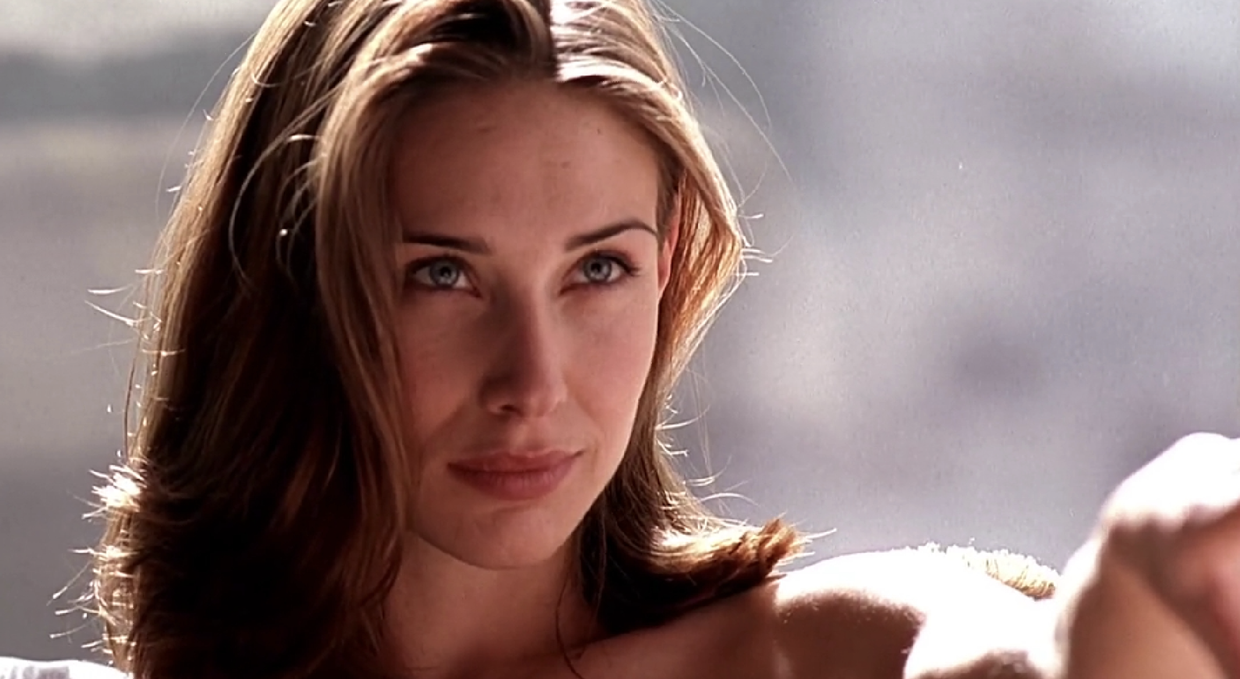 Claire Forlani
