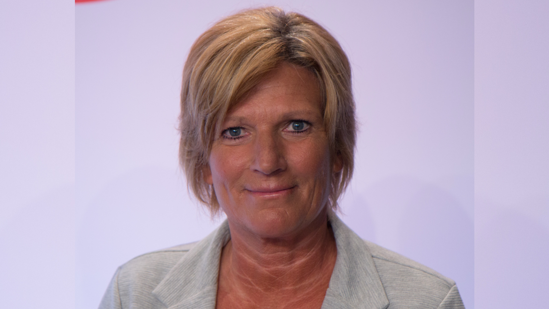 Claudia Neumann W Ikipedia