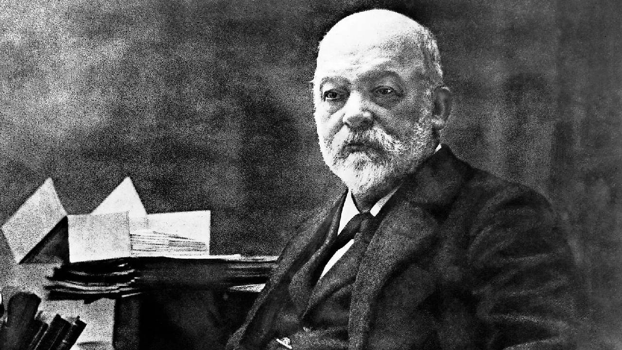 Daimler cropped