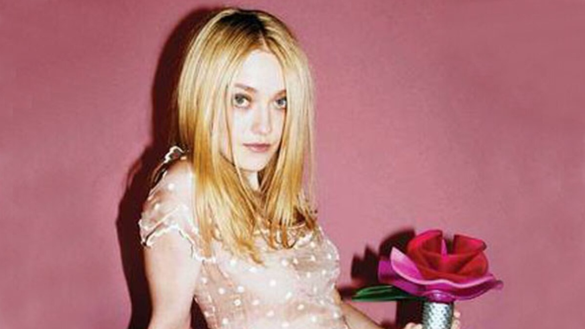 Dakota Fanning Marc Jacobs Oh Lola cropped processed by imagy