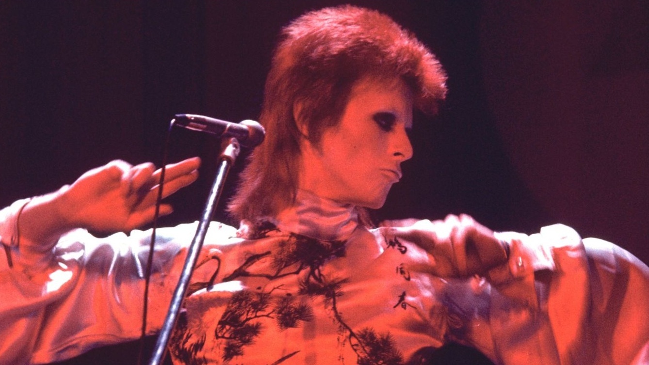 David Bowie cropped processed by imagy cropped processed by imagy