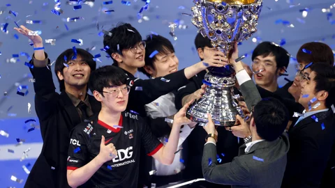 EDG Win Worlds 2021