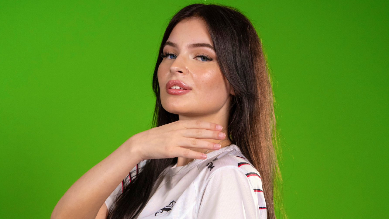 ESPORTS PLAYER Karina