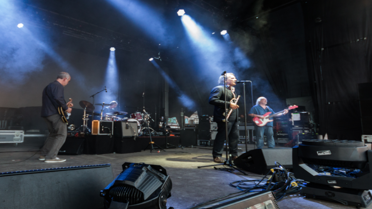 Element of Crime live