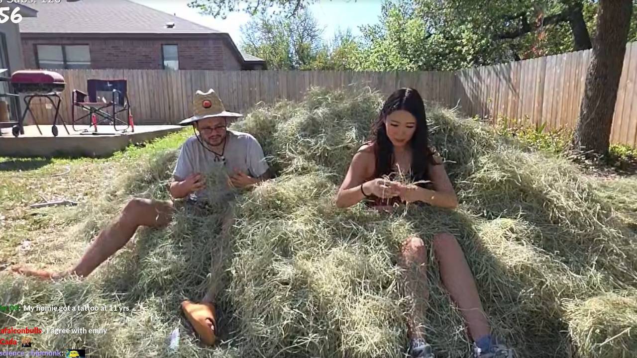 Erobb and Extra Emily Twitch