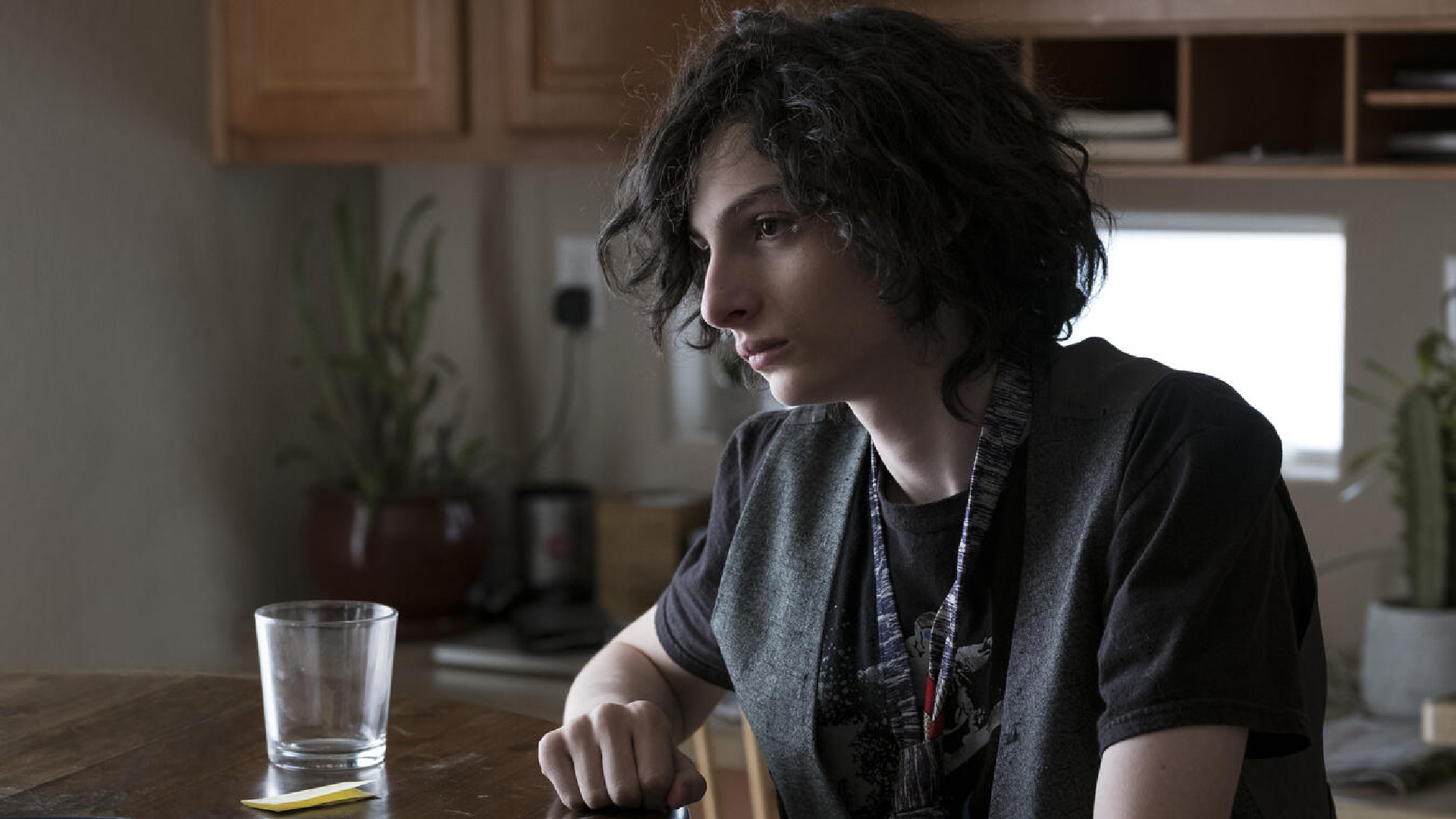 Fin Wolfhard 02 Warner Bros