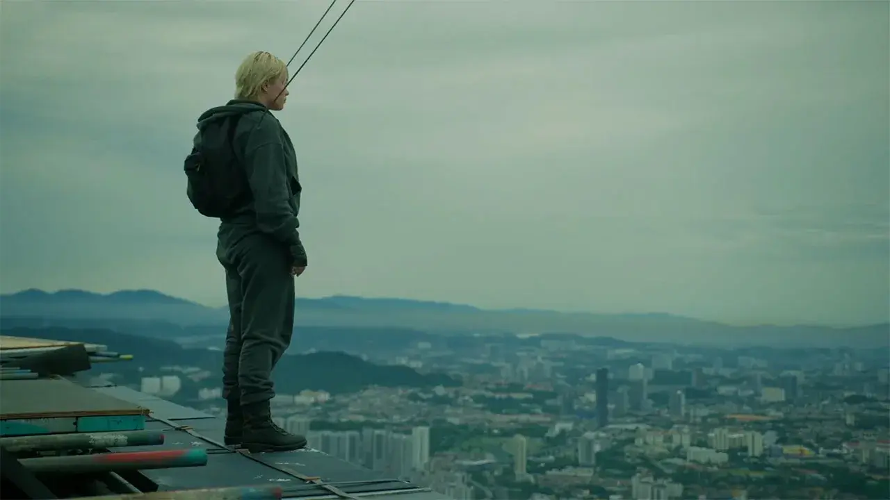 Florence Pugh Thunderbolts 2025 jump