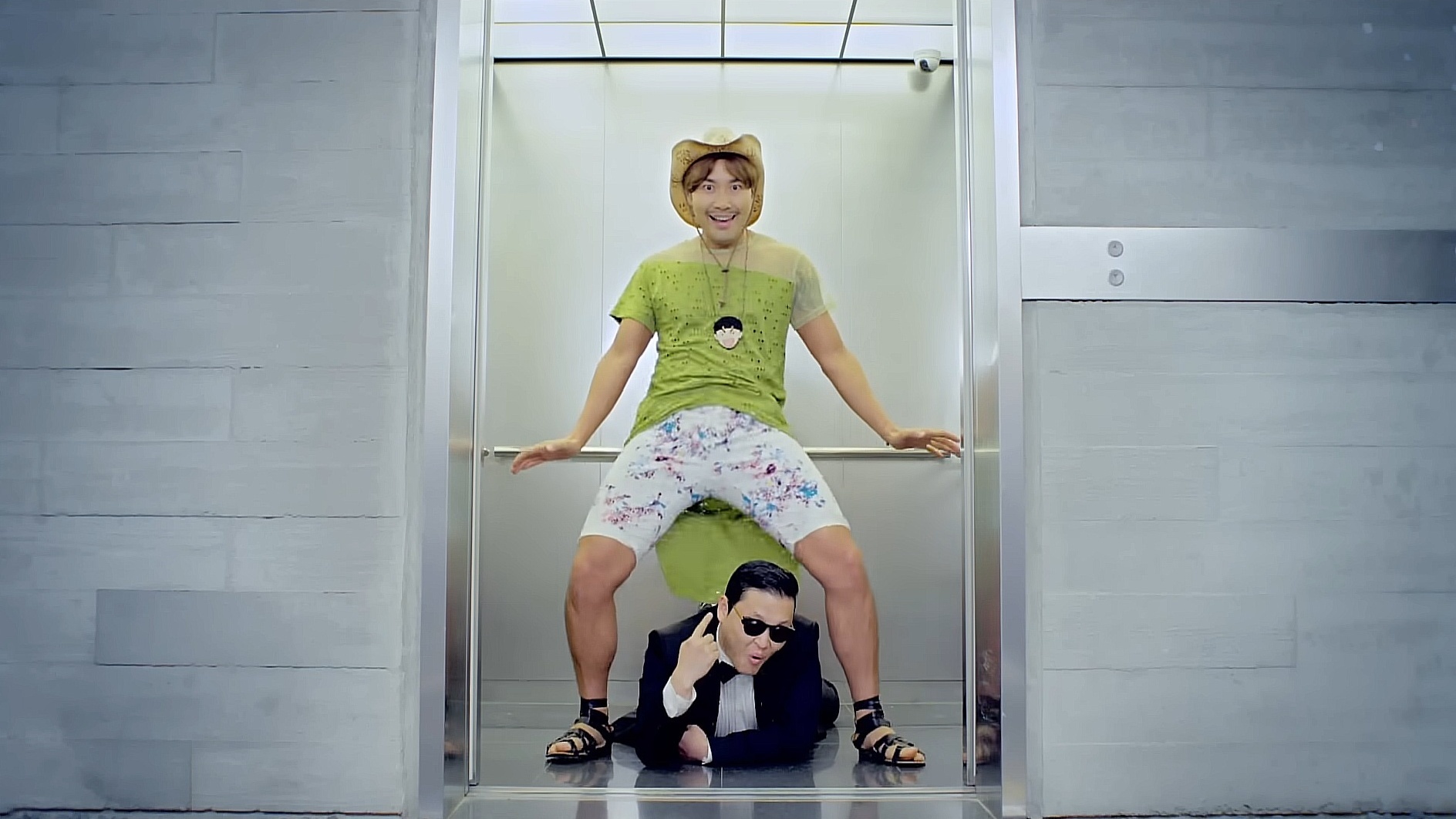 Gangnam Style cropped processed by imagy