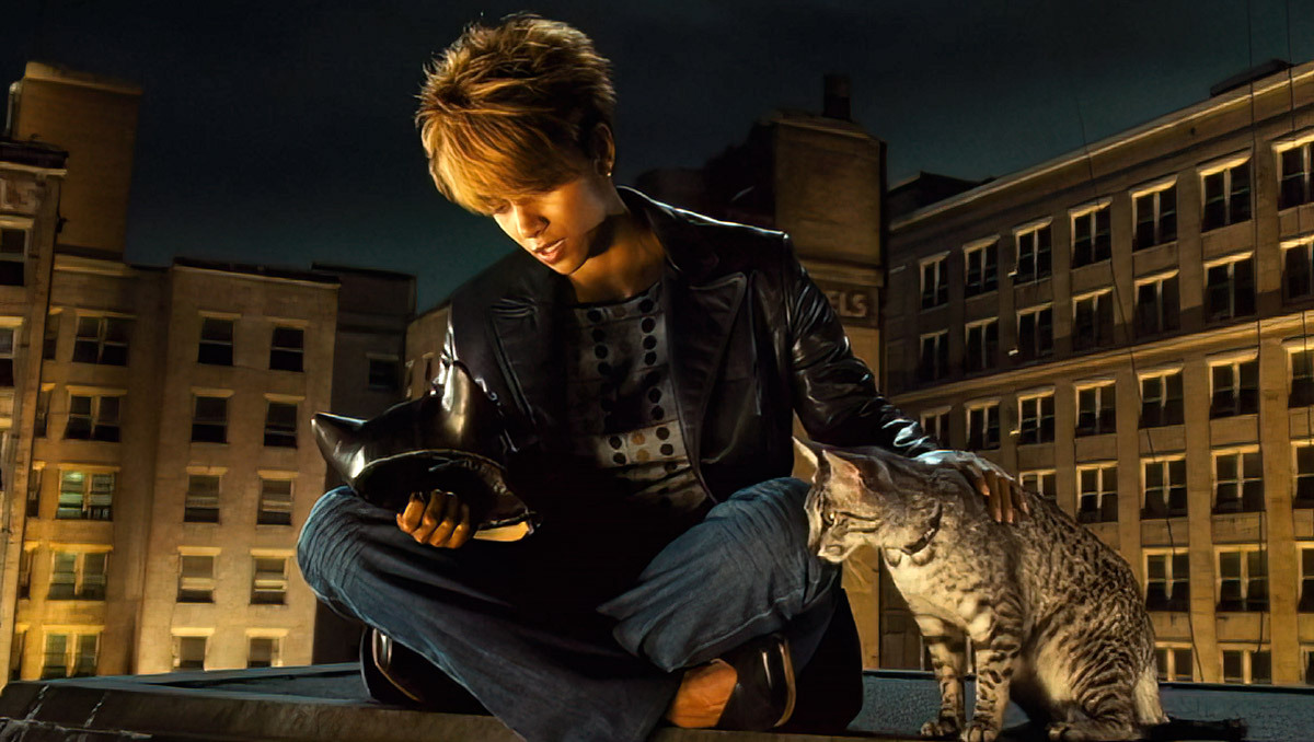 Halle Berry Patience Phillips in Catwoman 2004