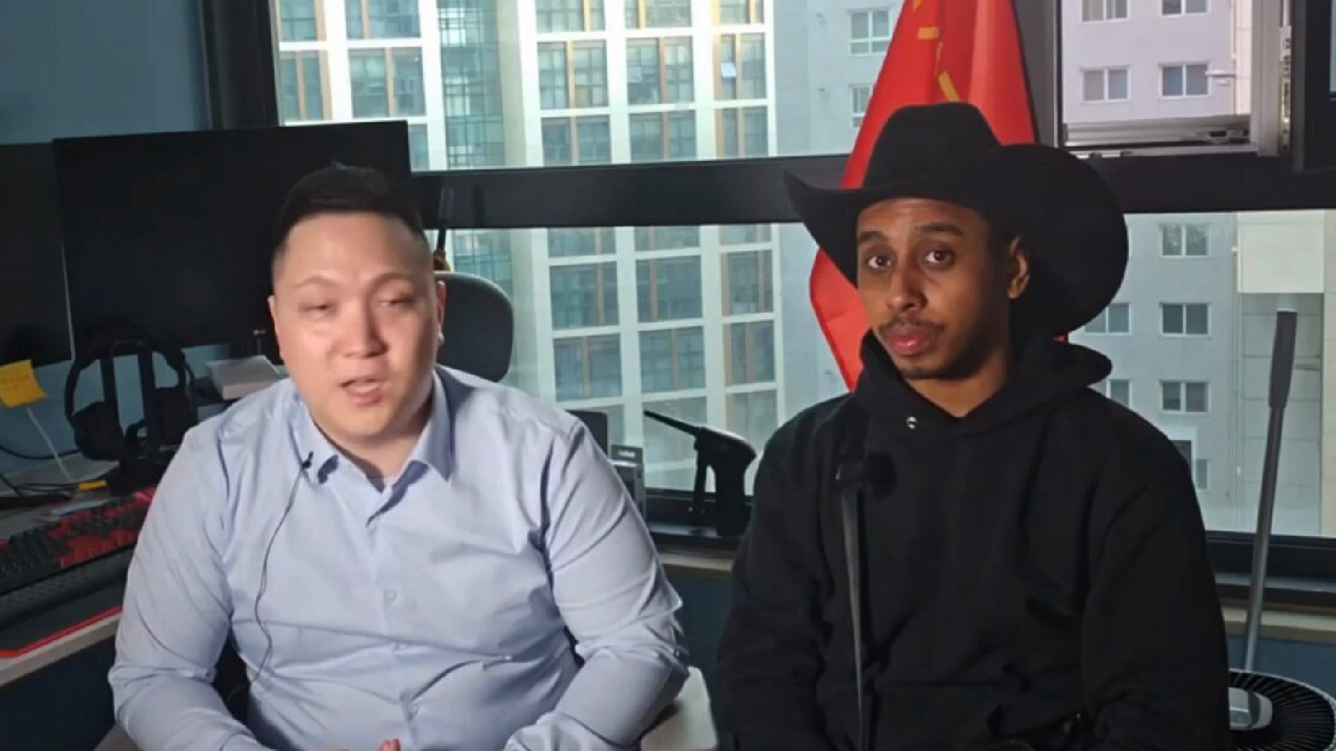 Hank Yoo und Johnny Somali