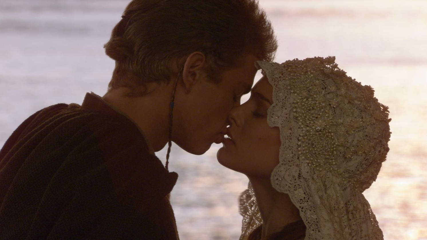 Hayden Christensen and Natalie Portman Star Wars Attack of the Clones cropped processed by imagy