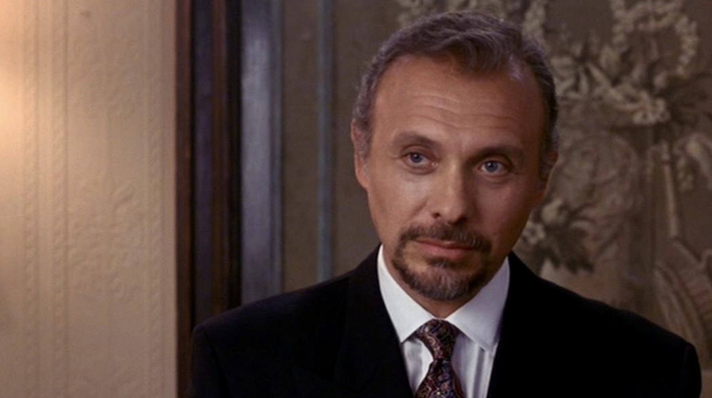 Hector Elizondo