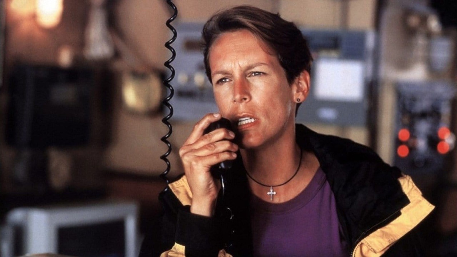 Jamie Lee Curtis Virus 1999