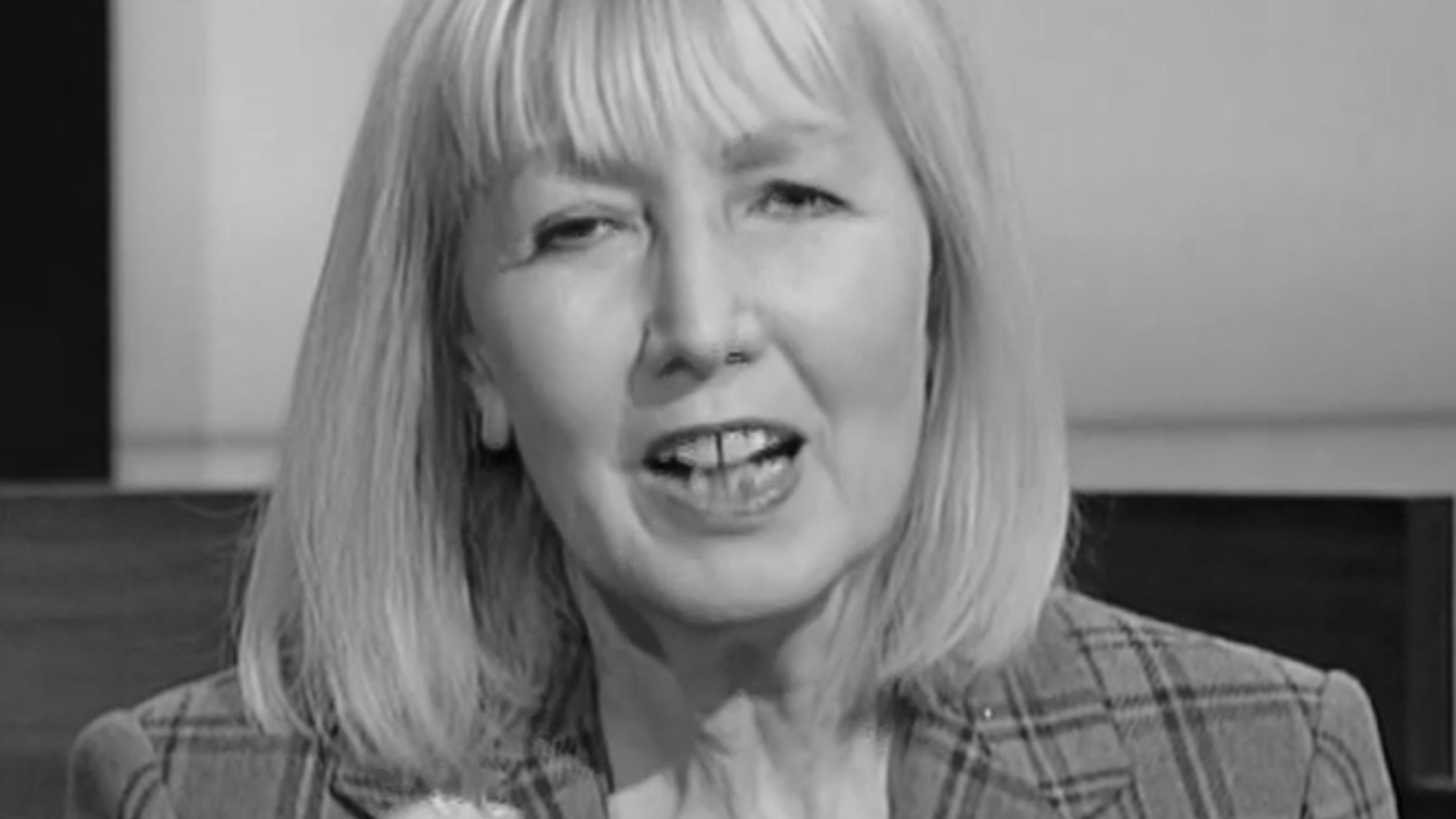 Juli Verst Brigitte Kronauer