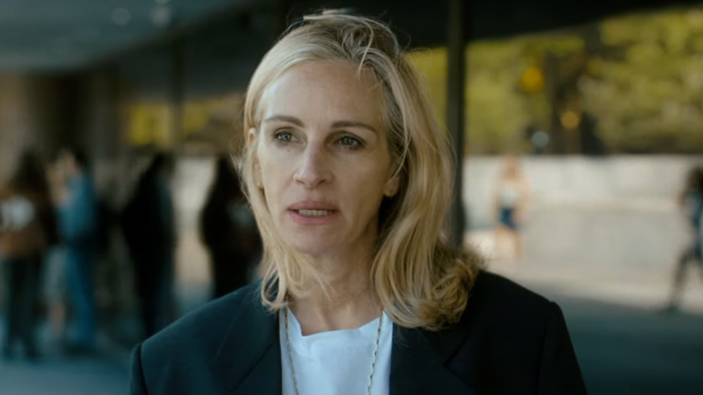 Julia Roberts After The Hunt cropped processed by imagy