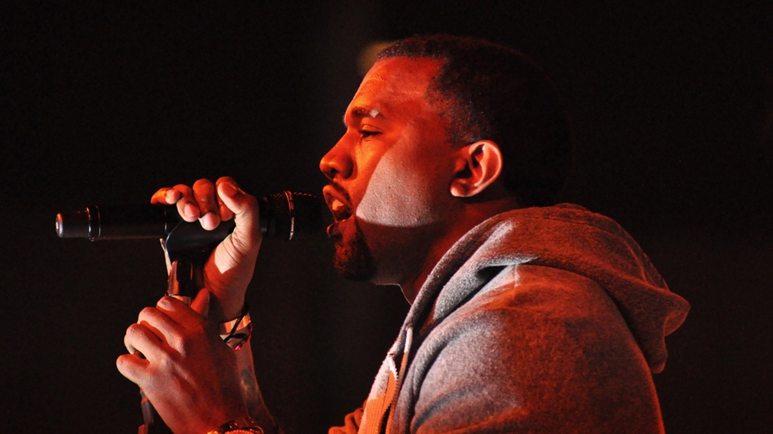 Kanye West cropped processed by imagy