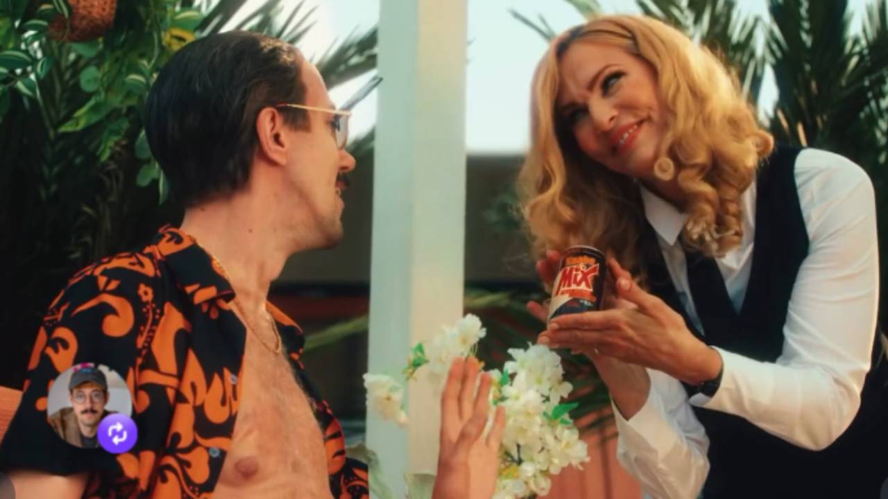 Knabe Cola Sonya Kraus Insta
