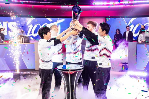 LCS 100thieves trophy