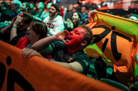 LEC Week 3 Day 1 fans