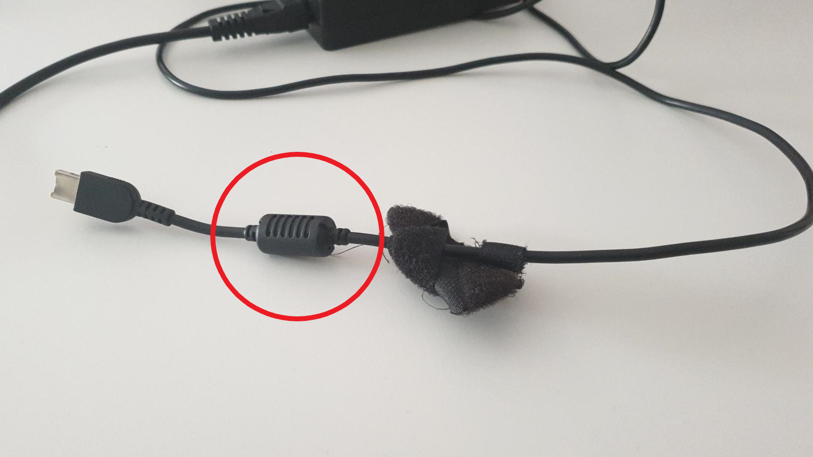 Tech: What The Strange Knob On Your Computer Cable Is For