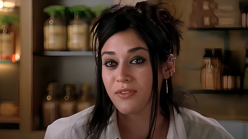 Lizzy Caplan as Janis from Mean Girls