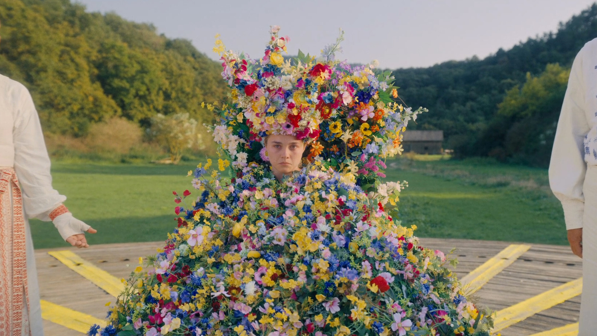 Midsommar The Flower Covered May Queen