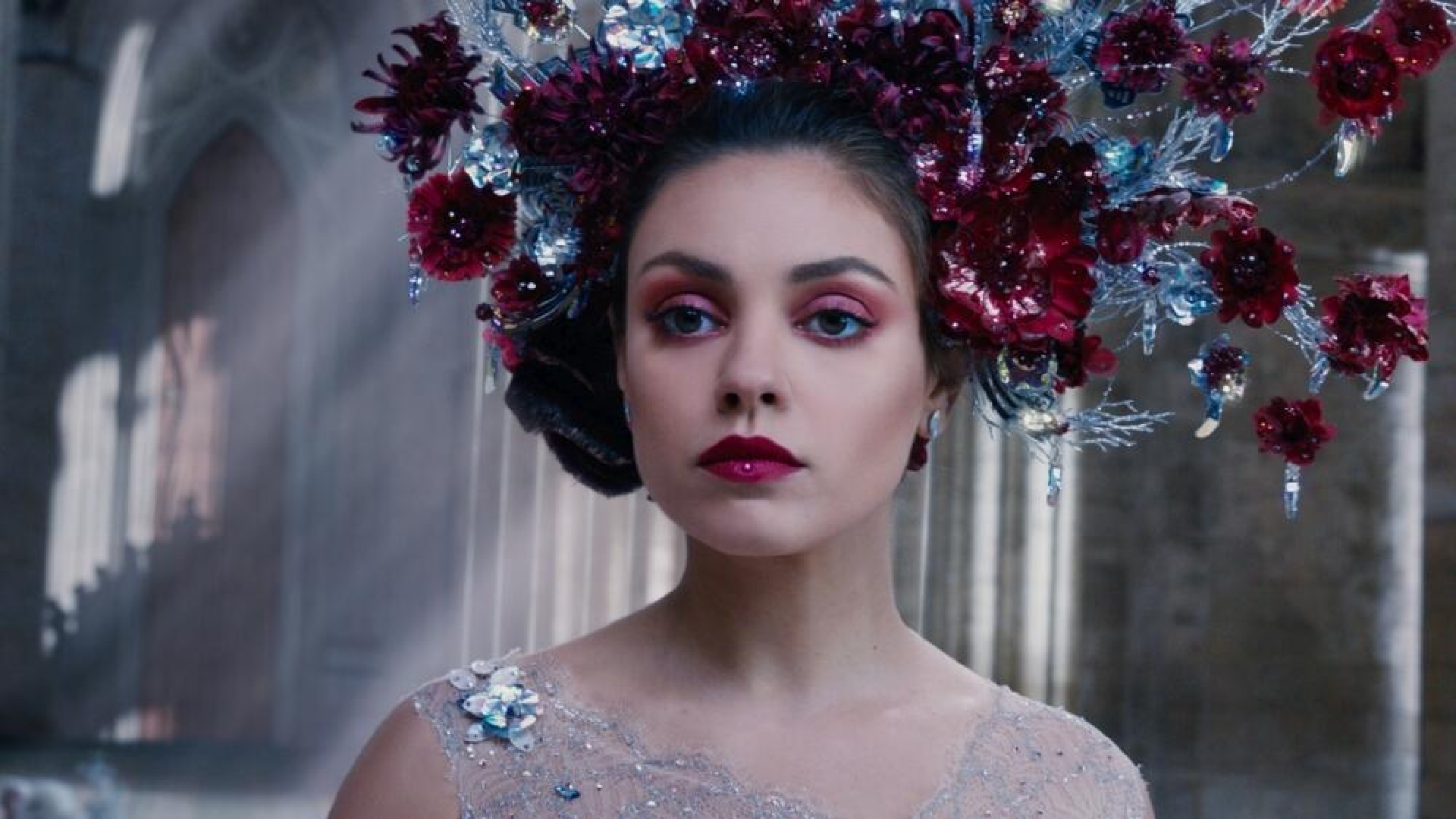 Mila Kunis 01 Warner