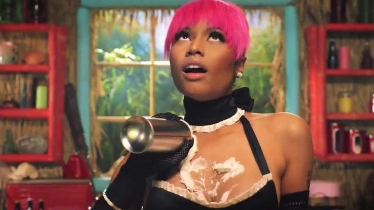 Nicki Minaj Anaconda cropped processed by imagy