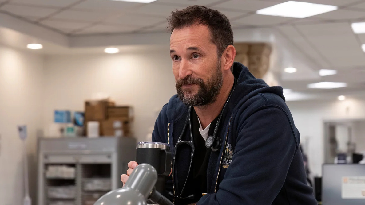 Noah Wyle The Pitt cropped processed by imagy