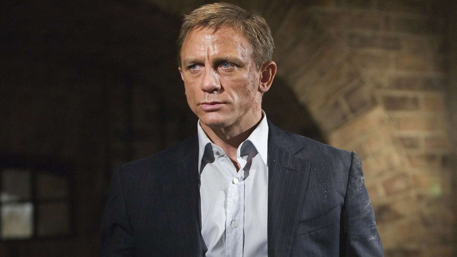 Quantum of Solace 2008 cropped processed by imagy