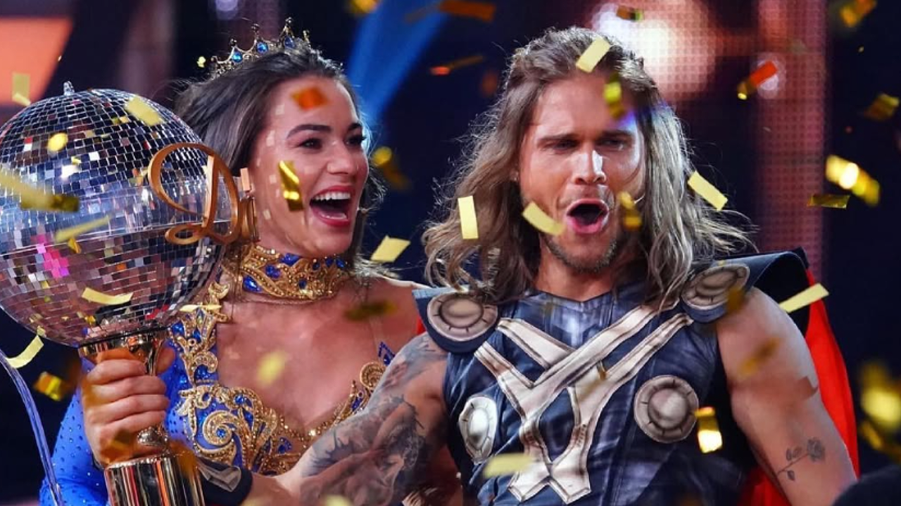 Rúrik Gíslason lets dance