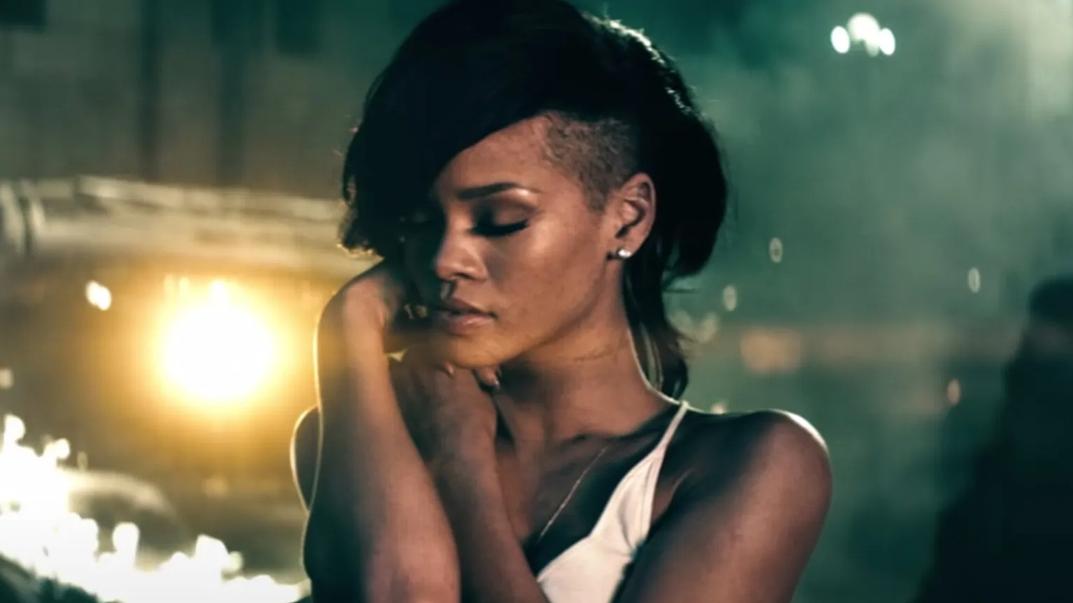 Rihanna Diamonds cropped processed by imagy