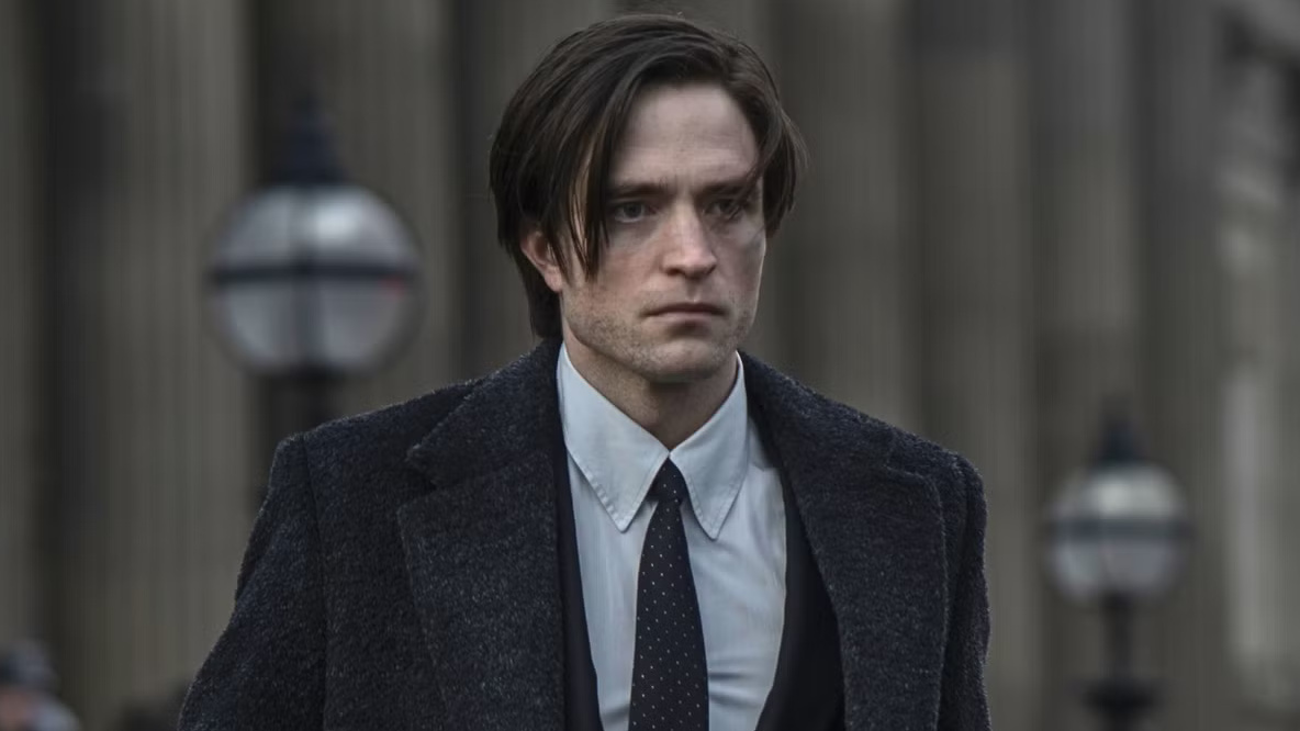 Robert Pattinson the batman cropped processed by imagy