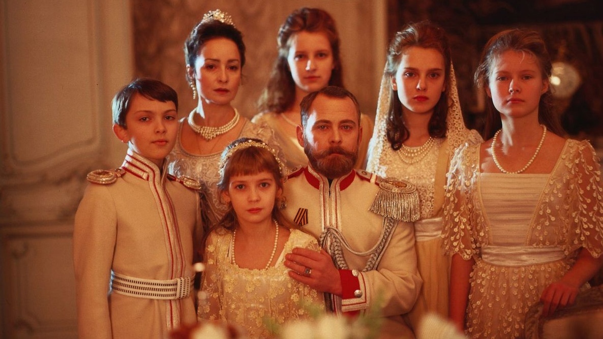 Russian Ark movie cropped processed by imagy