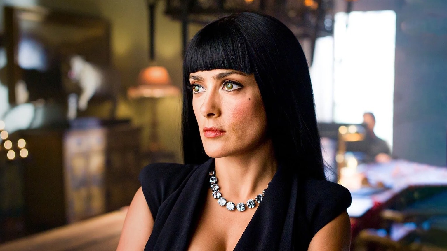 Salma Hayek in Oliver Stones Savages 1