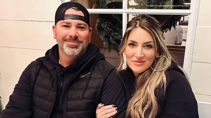 Sara Gilson posing with estranged husband Jeremiah Shawn Duffey