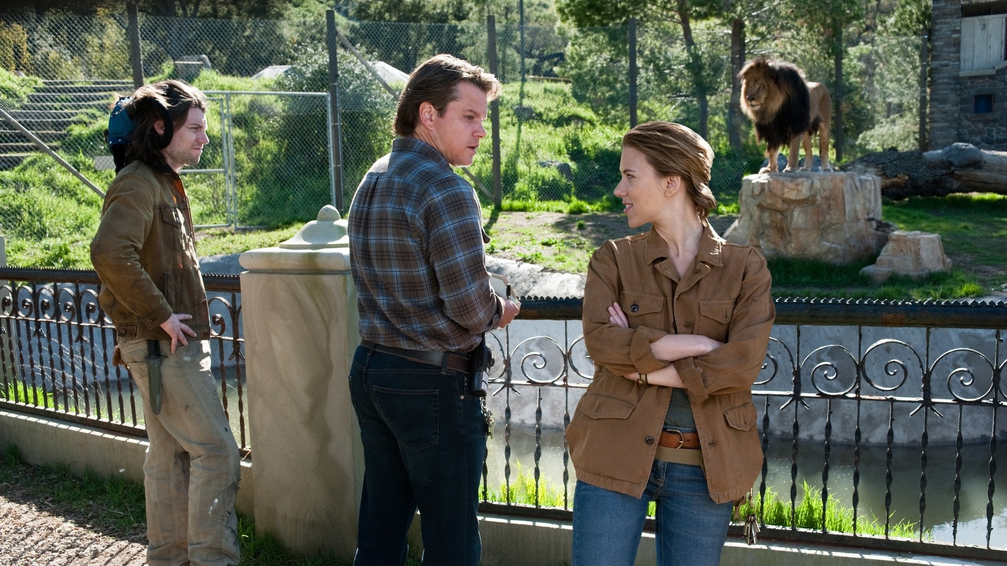 Scarlett Johansson and Matt Damon We Bought a Zoo 1
