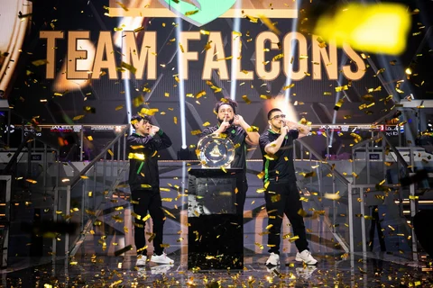 Team Falcons claim EWC Call of Duty Warzone trophy