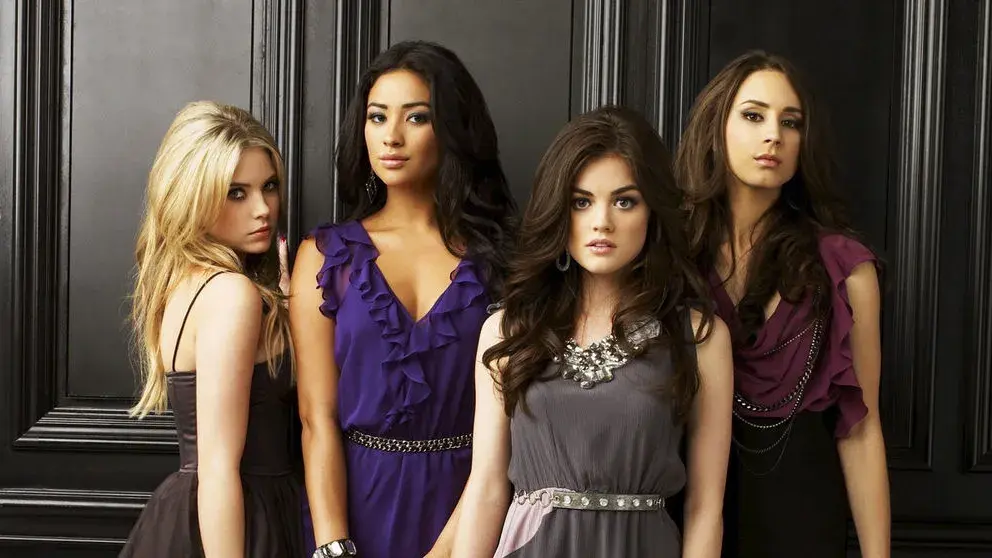 The Entire Cast Of Pretty Little Liars Hopes For A Reunion Movie 4