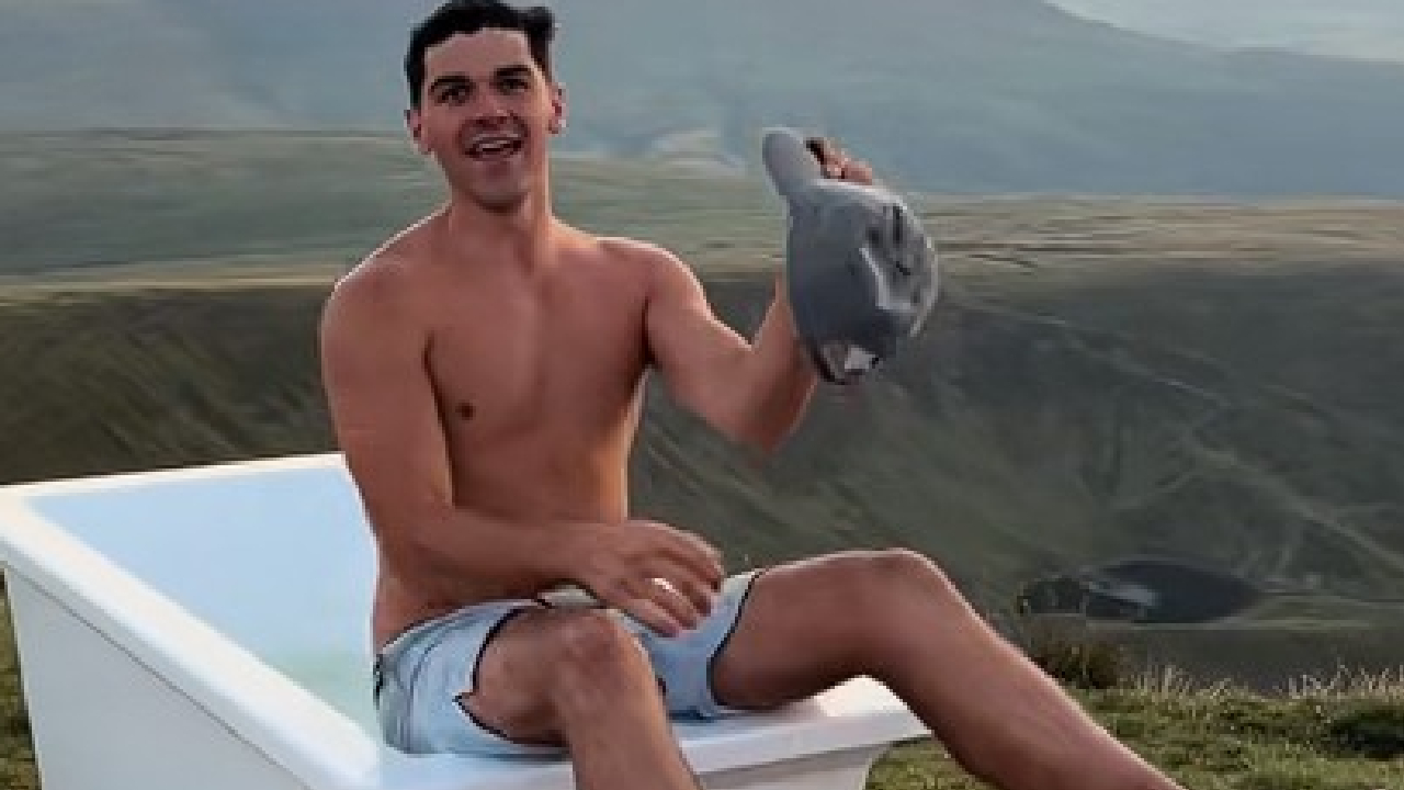 Tom Cristopher Tik Tok