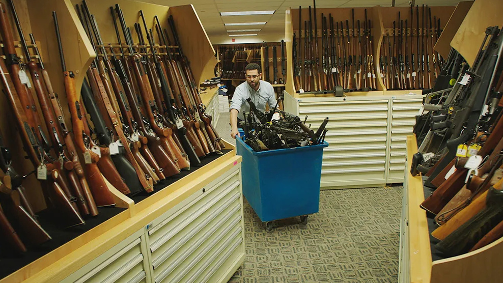 Under the Gun 2016 film cropped processed by imagy