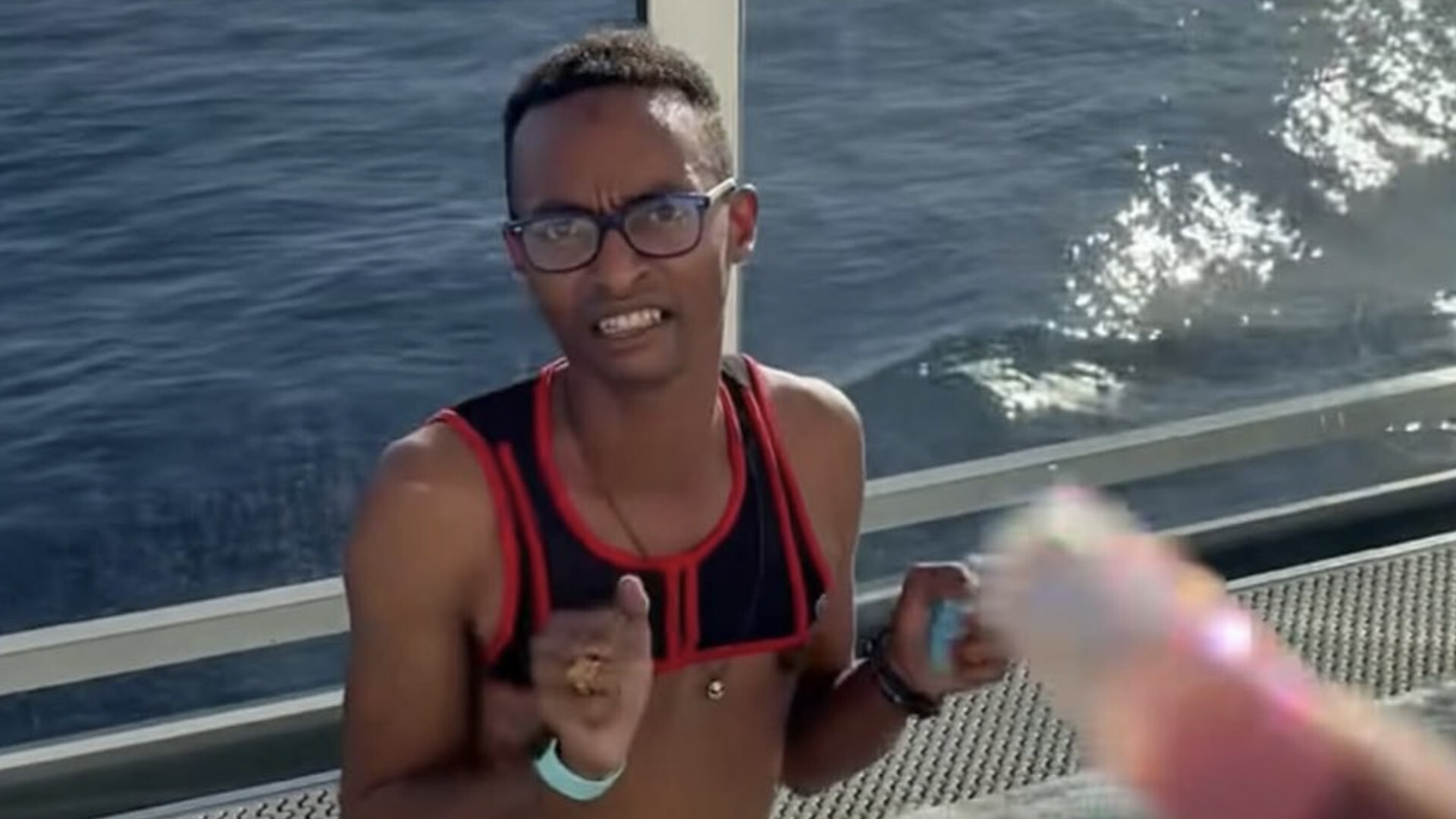 Woman Confronts Cruise Scammer